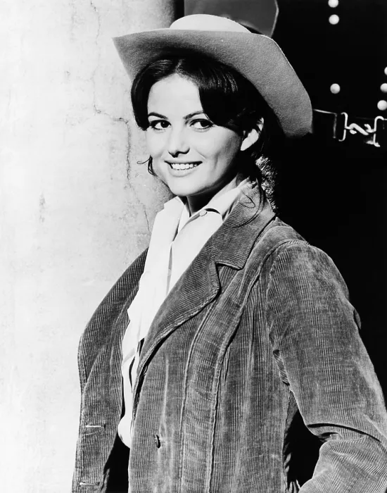 Framed Print : CIRCUS WORLD, Claudia Cardinale, 1964