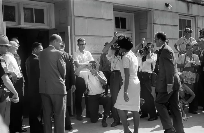 Framed Print : Civil rights, Vivian Malone (front, right of center) entering Foster Auditorium to register for classes at the University of Alabama
