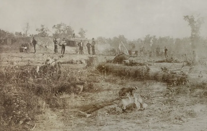 Framed Print : US Civil War, 2nd Battle of Corinth, Mississippi, Oct. 3-4, 1862. Confederate dead in front of Fort Robinette, on the day after the battle (BSLOC_2018_8_17) Framed Print : US Civil War, 2nd Battle of Corinth, Mississippi, Oct. 3-4, 1862. Confederate dead in front of Fort Robinette, on the day after the battle (BSLOC_2018_8_17)