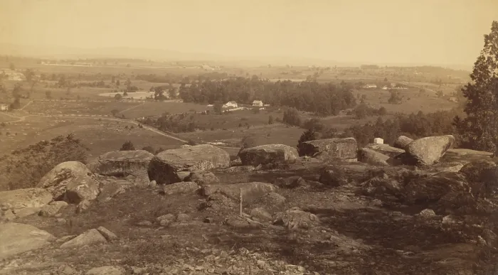 Framed Print : US Civil War. Battle of Gettysburg, July 1-3, 1863. View from summit of Little Round Top, with farms in the distance Framed Print : US Civil War. Battle of Gettysburg, July 1-3, 1863. View from summit of Little Round Top, with farms in the distance