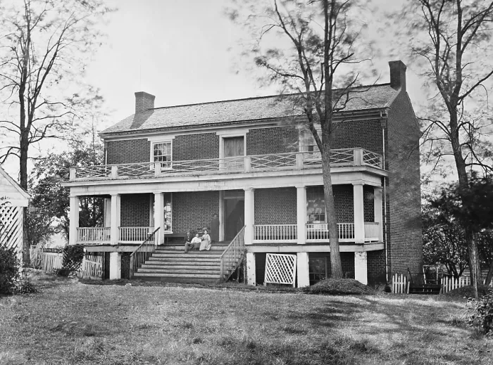 Framed Print : US Civil War. Confederate Gen. Robert E. Lee surrendered to Union Gen. Ulysses Grant in the McLeans House, at Appomattox, Virginia, April 9, 1865