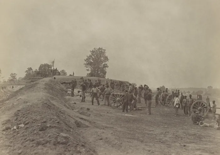 Framed Print : US Civil War, Petersburg Campaign, June 9, 1864 to March 25, 1865. Union gunners in a captured Confederate fortification on the Petersburg front in Virginia, June 15, 1864