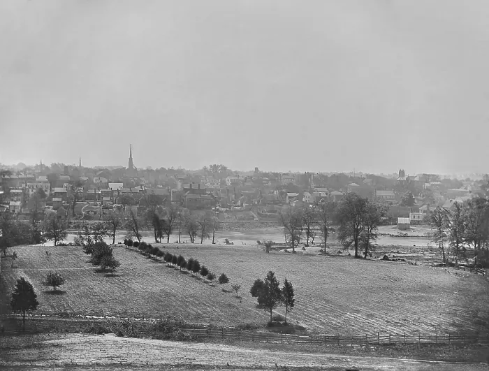 Framed Print : US Civil War. Petersburg Campaign, June 9, 1864 to March 25, 1865. Petersburg, was the second largest city in Virginia Framed Print : US Civil War. Petersburg Campaign, June 9, 1864 to March 25, 1865. Petersburg, was the second largest city in Virginia