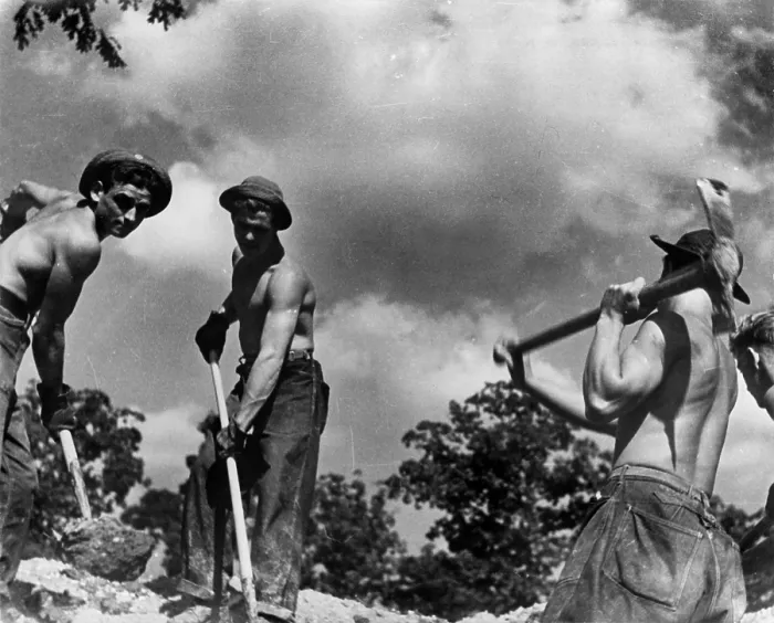 Framed Print : Civilian Conservation Corps boys at work, United States Resettlement Administration, photograph by Carl Mydans, Maryland, August, 1935 Framed Print : Civilian Conservation Corps boys at work, United States Resettlement Administration, photograph by Carl Mydans, Maryland, August, 1935