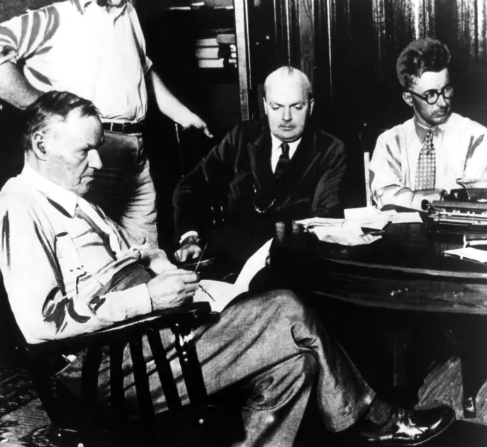 Framed Print : Clarence Darrow, Dudley Field Malone and George W. Rappeleyea during the Scopes Trial, 1925. Courtesy: CSU Archives / Everett Collection Framed Print : Clarence Darrow, Dudley Field Malone and George W. Rappeleyea during the Scopes Trial, 1925. Courtesy: CSU Archives / Everett Collection