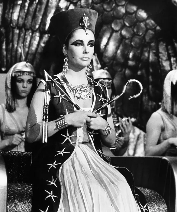 Framed Print : CLEOPATRA, Elizabeth Taylor, 1963, TM & copyright 20th Century Fox film Corp. All rights reserved