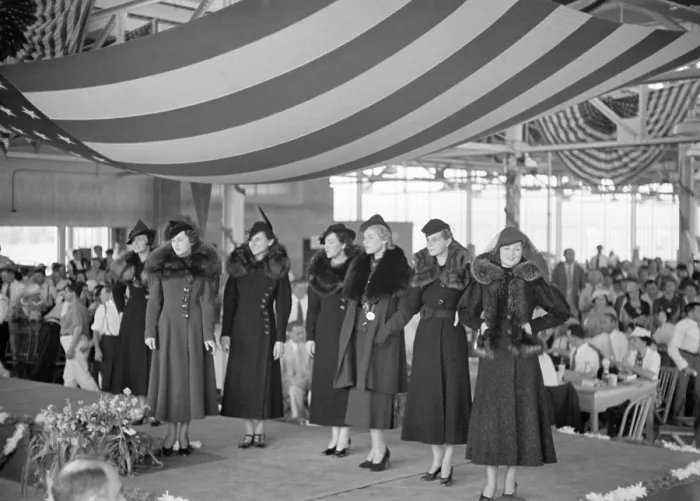 Framed Print : Coat fashion show at opening of garment factory, at Jersey Homesteads, Aug. 1936