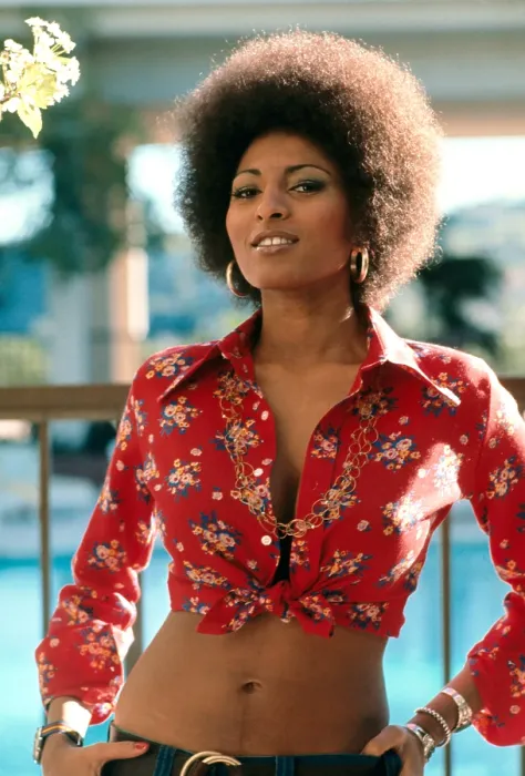 Framed Print : COFFY, Pam Grier, 1973 Framed Print : COFFY, Pam Grier, 1973