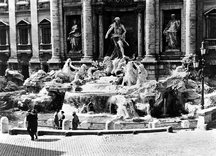Framed Print : THREE COINS IN THE FOUNTAIN, 1954, TM and Copyright (c) 20th Century-Fox Film Corp. All Rights Reserved