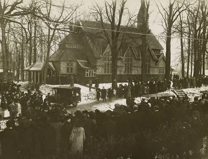 Framed Print : Col. Theodore Roosevelt's funeral, January 8, 1919, at Christ Episcopal Church in Oyster Bay, NY (BSLOC_2017_6_87) Framed Print : Col. Theodore Roosevelt's funeral, January 8, 1919, at Christ Episcopal Church in Oyster Bay, NY (BSLOC_2017_6_87)