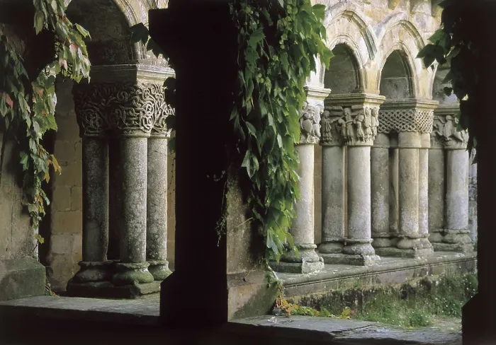 Framed Print : Collegiate church of Santa Juliana. 9th-13rd c. SPAIN. CANTABRIA. Santillana de Mar. Geminate columns of the cloister. Romanesque art. Architecture Framed Print : Collegiate church of Santa Juliana. 9th-13rd c. SPAIN. CANTABRIA. Santillana de Mar. Geminate columns of the cloister. Romanesque art. Architecture