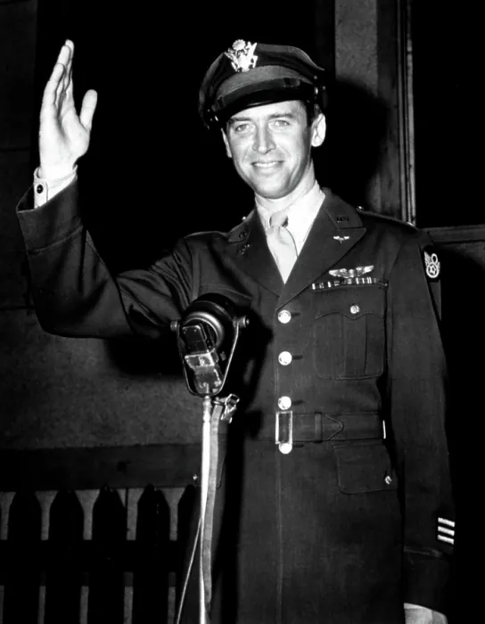 Framed Print : COLONEL JAMES STEWART, 8 / 31 / 45. Courtesy: CSU Archives / Everett Collection Framed Print : COLONEL JAMES STEWART, 8 / 31 / 45. Courtesy: CSU Archives / Everett Collection