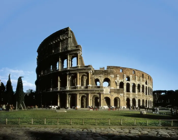 Framed Print : Colosseum or Flavian Amphitheatre. 72-80. ITALY. LAZIO. ROME. Rome. Roman art. Early Empire. Architecture. AISA / Everett Collection (25061)**US SALES ONLY**