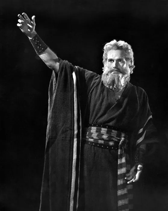 Framed Print : THE TEN COMMANDMENTS, Charlton Heston, 1956 Framed Print : THE TEN COMMANDMENTS, Charlton Heston, 1956