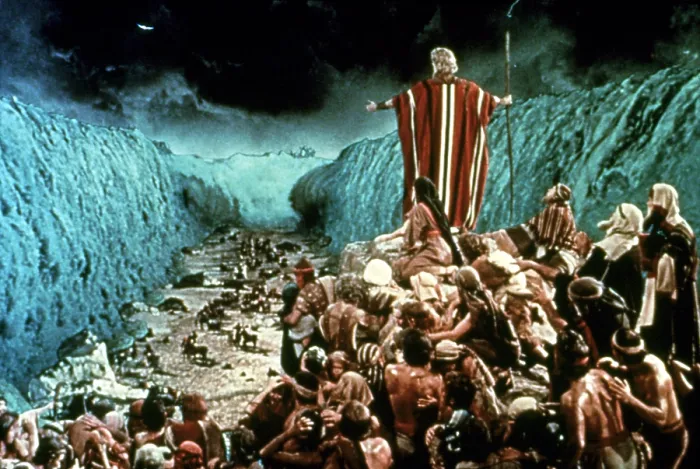 Framed Print : THE TEN COMMANDMENTS, Charlton Heston, 1956 Framed Print : THE TEN COMMANDMENTS, Charlton Heston, 1956