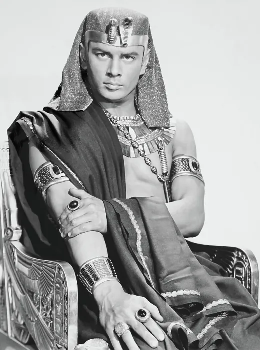Framed Print : THE TEN COMMANDMENTS, Yul Brynner, 1956 Framed Print : THE TEN COMMANDMENTS, Yul Brynner, 1956