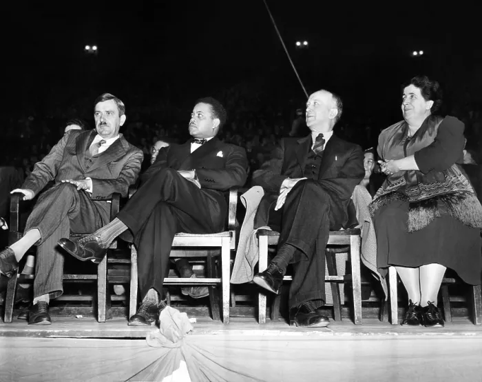 Framed Print : US Communist leaders at a Madison Square Garden pre-election rally. L-R: Earl Browder, Communist Party Presidential candidate; James W