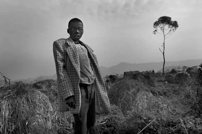 Framed Print : CONGO, Democratic Republic of the. Kitchanga. Democratic Republic of the Congo (2008). Kivu Conflict Framed Print : CONGO, Democratic Republic of the. Kitchanga. Democratic Republic of the Congo (2008). Kivu Conflict