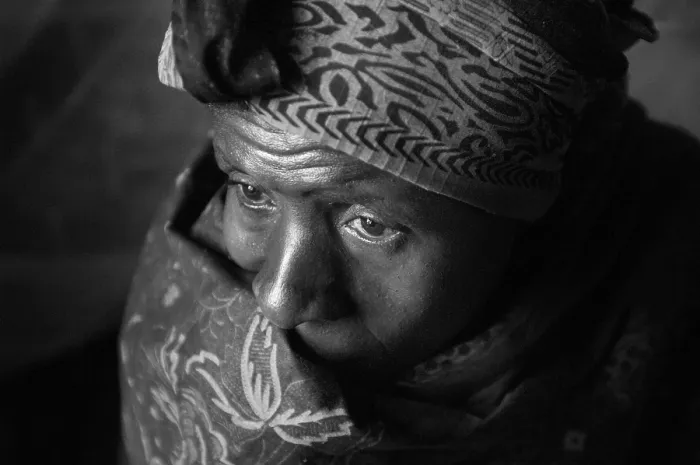 Framed Print : CONGO, Democratic Republic of the. Kitchanga. Democratic Republic of the Congo (2008). Kivu Conflict. Refugee Furama Sifa (46 years old), raped three times by the Ruandan hutus Framed Print : CONGO, Democratic Republic of the. Kitchanga. Democratic Republic of the Congo (2008). Kivu Conflict. Refugee Furama Sifa (46 years old), raped three times by the Ruandan hutus