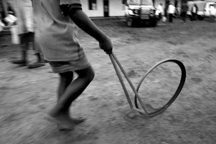 Framed Print : CONGO, Democratic Republic of the. NORTH KIVU. Democratic Republic of the Congo (2008). Kivu Conflict. Hoop. AISA / Everett Collection**US SALES ONLY** Framed Print : CONGO, Democratic Republic of the. NORTH KIVU. Democratic Republic of the Congo (2008). Kivu Conflict. Hoop. AISA / Everett Collection**US SALES ONLY**