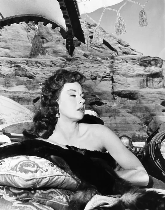 Framed Print : THE CONQUEROR, Susan Hayward, on location near St. George, Utah, June 1954 Framed Print : THE CONQUEROR, Susan Hayward, on location near St. George, Utah, June 1954