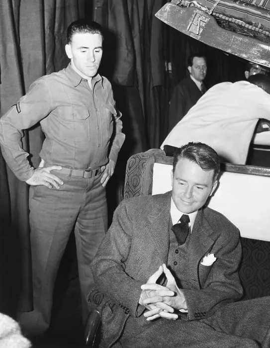 Framed Print : Conscientious objector, actor Lew Ayers, enroute to a labor camp at Cascade Locks Oregon. March 30, 1942
