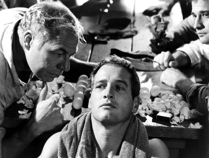 Framed Print : COOL HAND LUKE, George Kennedy, Paul Newman, Lou Antonio, 1967