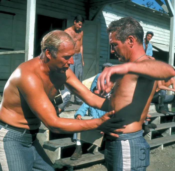 Framed Print : COOL HAND LUKE, George Kennedy, Paul Newman, 1967