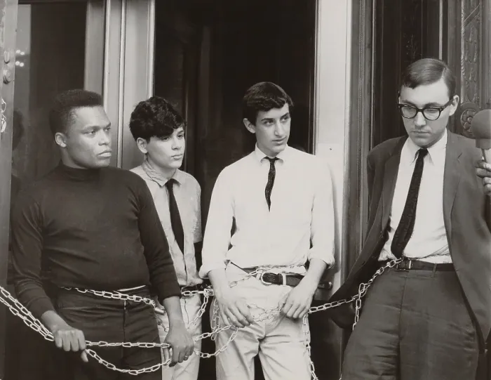 Framed Print : CORE and SNCC protesters. Four demonstrators chained themselves to a federal courthouse in New York City in protest of civil rights abuses in Jackson, Mississippi. 1965 Framed Print : CORE and SNCC protesters. Four demonstrators chained themselves to a federal courthouse in New York City in protest of civil rights abuses in Jackson, Mississippi. 1965