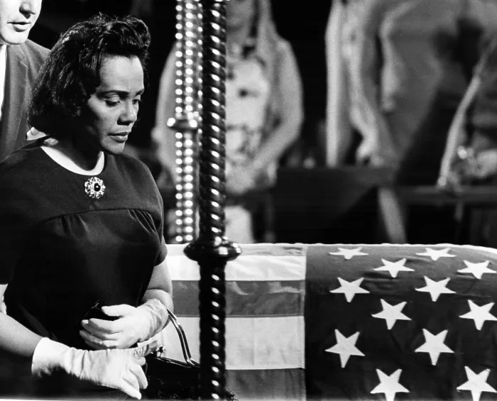 Framed Print : Coretta Scott King pays respects at memorial for Senator Robert F. Kennedy, St. Patrick's Cathedral, NYC, June 08, 1968.. Courtesy: CSU Archives  /  Everett Collection