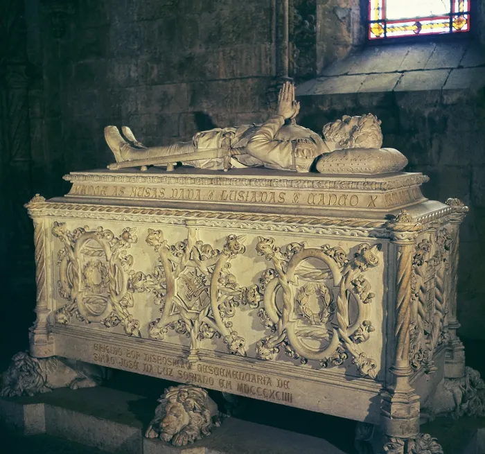 Framed Print : COSTA MOTA, Antonio Augusto (1862-1930). Tomb of Vaz de Camoens. 1894. PORTUGAL. Lisbon. Monastery of Los Jeronimos. Sculpture on marble Framed Print : COSTA MOTA, Antonio Augusto (1862-1930). Tomb of Vaz de Camoens. 1894. PORTUGAL. Lisbon. Monastery of Los Jeronimos. Sculpture on marble