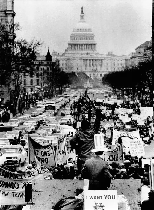 Framed Print : Counter-Inaugural staged by protesters at Richard Nixon's 1969 Inauguration