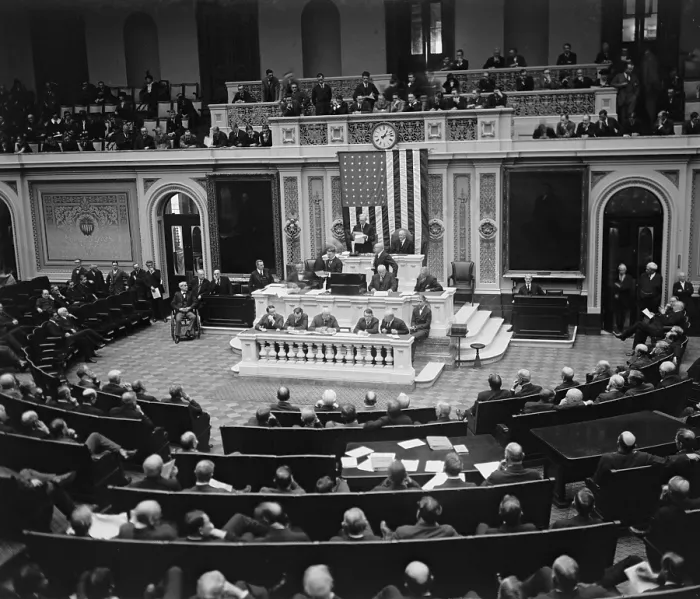 Framed Print : Counting the electoral vote on Feb. 11, 1925, which resulted in the re-election of President Calvin Coolidge (1872-33)