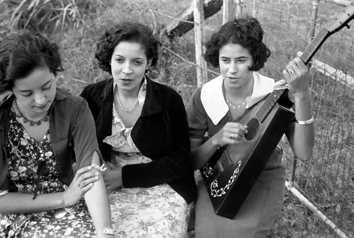 Framed Print : Creole girls, Plaquemines Parish, Louisiana. Photograph by Ben Shahn, 1935 Framed Print : Creole girls, Plaquemines Parish, Louisiana. Photograph by Ben Shahn, 1935