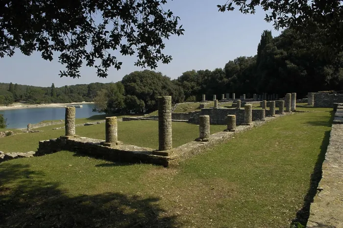 Framed Print : CROATIA. ISTRIA. Brijuni Islands National Park. Ruins of a Roman ancient city. Architecture. AISA / Everett Collection**US SALES ONLY** Framed Print : CROATIA. ISTRIA. Brijuni Islands National Park. Ruins of a Roman ancient city. Architecture. AISA / Everett Collection**US SALES ONLY**