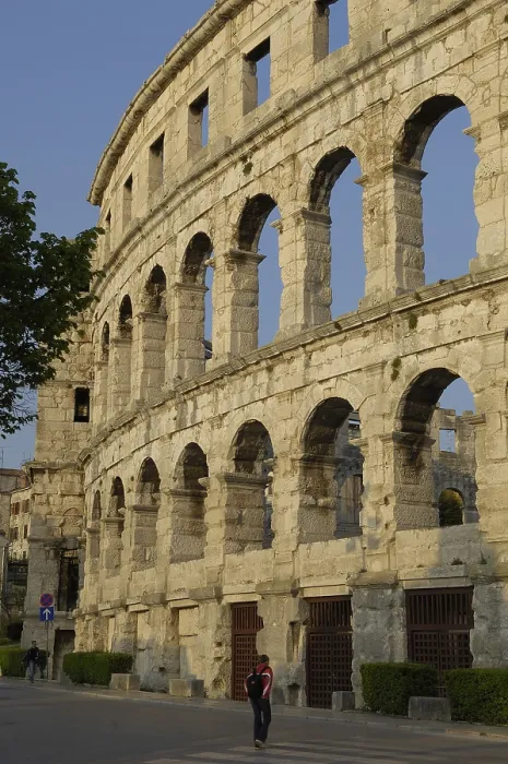 Framed Print : CROATIA. Pula. Roman amphitheatre. Roman art. Early Empire. Architecture. AISA / Everett Collection**US SALES ONLY**
