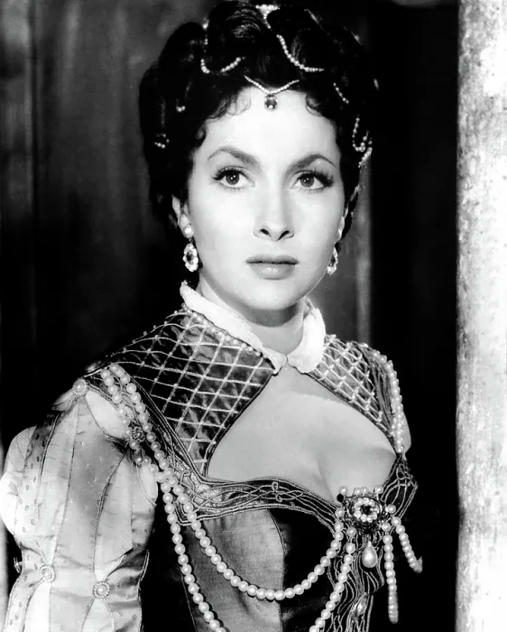 Framed Print : CROSSED SWORDS, (aka IL MAESTRO DI DON GIOVANNI), Gina Lollobrigida, 1954