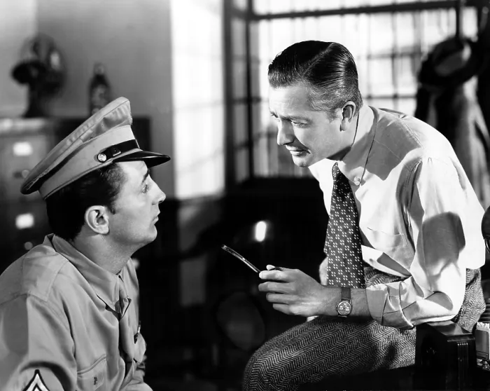 Framed Print : CROSSFIRE, Robert Mitchum, Robert Young, 1947 Framed Print : CROSSFIRE, Robert Mitchum, Robert Young, 1947