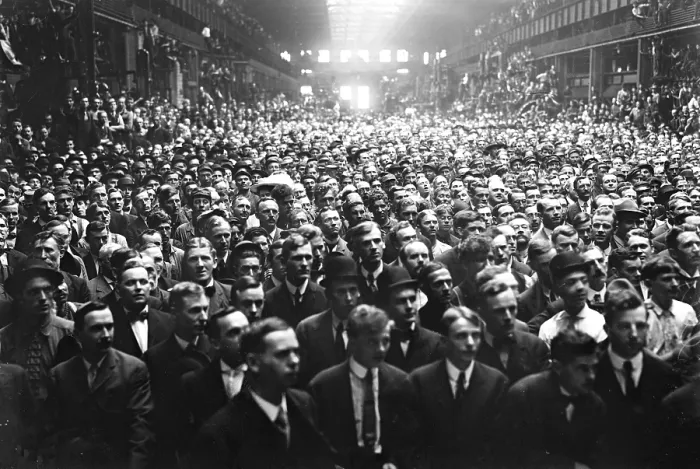 Framed Print : A crowd of Allis Chalmers workers waiting to hear a campaign speech by William Howard Taft (1857-1930) during his successful campaign for the US Presidency in 1908