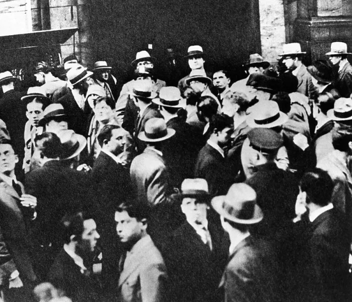 Framed Print : Crowds outside the NYSE during the Crash of 1929. (CSU_ALPHA_1147) CSU Archives / Everett Collection