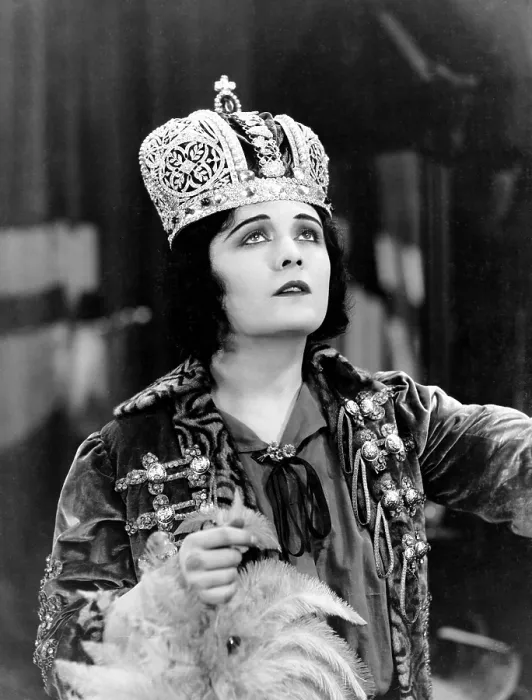 Framed Print : CROWN OF LIES, Pola Negri, 1926