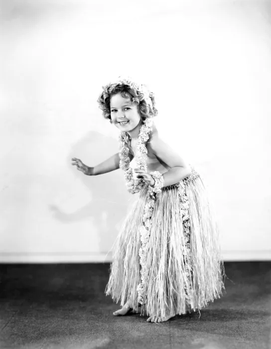Framed Print : CURLY TOP, Shirley Temple, 1935, 20th Century-Fox Film Corporation, TM & Copyright / courtesy Everett Collection