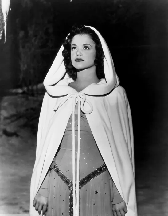 Framed Print : THE CURSE OF THE CAT PEOPLE, Simone Simon, 1944