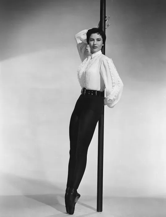 Framed Print : Cyd Charisse, portrait Framed Print : Cyd Charisse, portrait