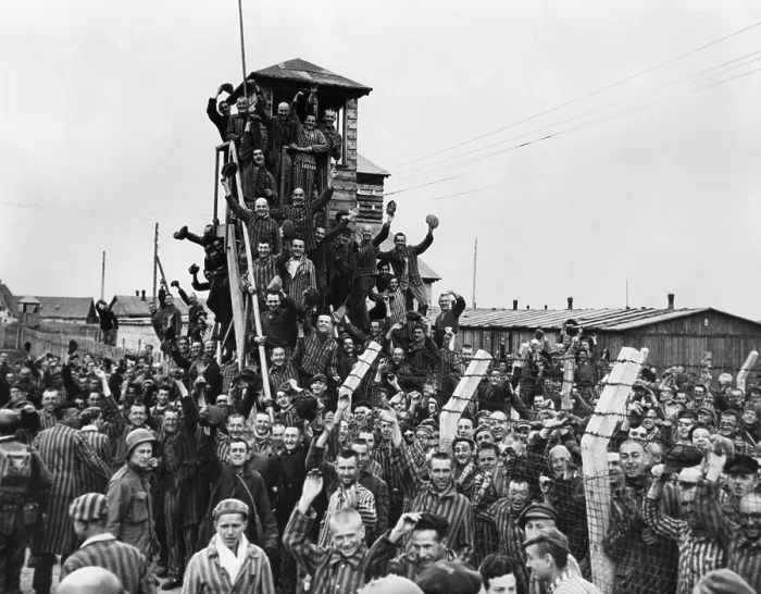 Framed Print : Dachau Prisoners wave and cheer the Seventh US Army liberators. April 29, 1945, World War 2 (BSLOC_2015_13_18)