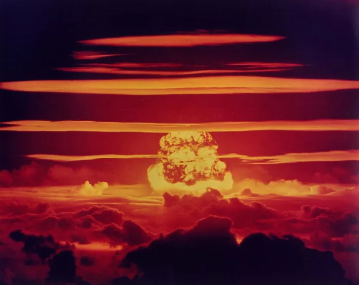 Framed Print : The DAKOTA Shot, was a 1.1 megaton hydrogen bomb. Enewetak Atoll on June 25, 1956