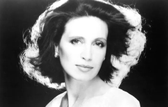 Framed Print : DANIELLE STEEL, portrait. Courtesy: CSU Archives / Everett Collection Framed Print : DANIELLE STEEL, portrait. Courtesy: CSU Archives / Everett Collection