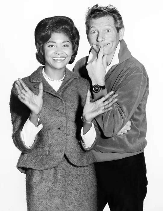 Framed Print : THE DANNY KAYE SHOW, from left: Nancy Wilson (guest), Danny Kaye (host), (1965), 1963-1967