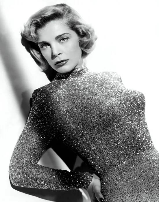 Framed Print : DARK CITY, Lizabeth Scott, 1950 Framed Print : DARK CITY, Lizabeth Scott, 1950
