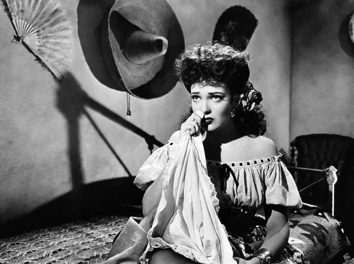 Framed Print : MY DARLING CLEMENTINE, Linda Darnell, 1946, (c) 20th Century Fox, TM & Copyright / Courtesy: Everett Collection Framed Print : MY DARLING CLEMENTINE, Linda Darnell, 1946, (c) 20th Century Fox, TM & Copyright / Courtesy: Everett Collection